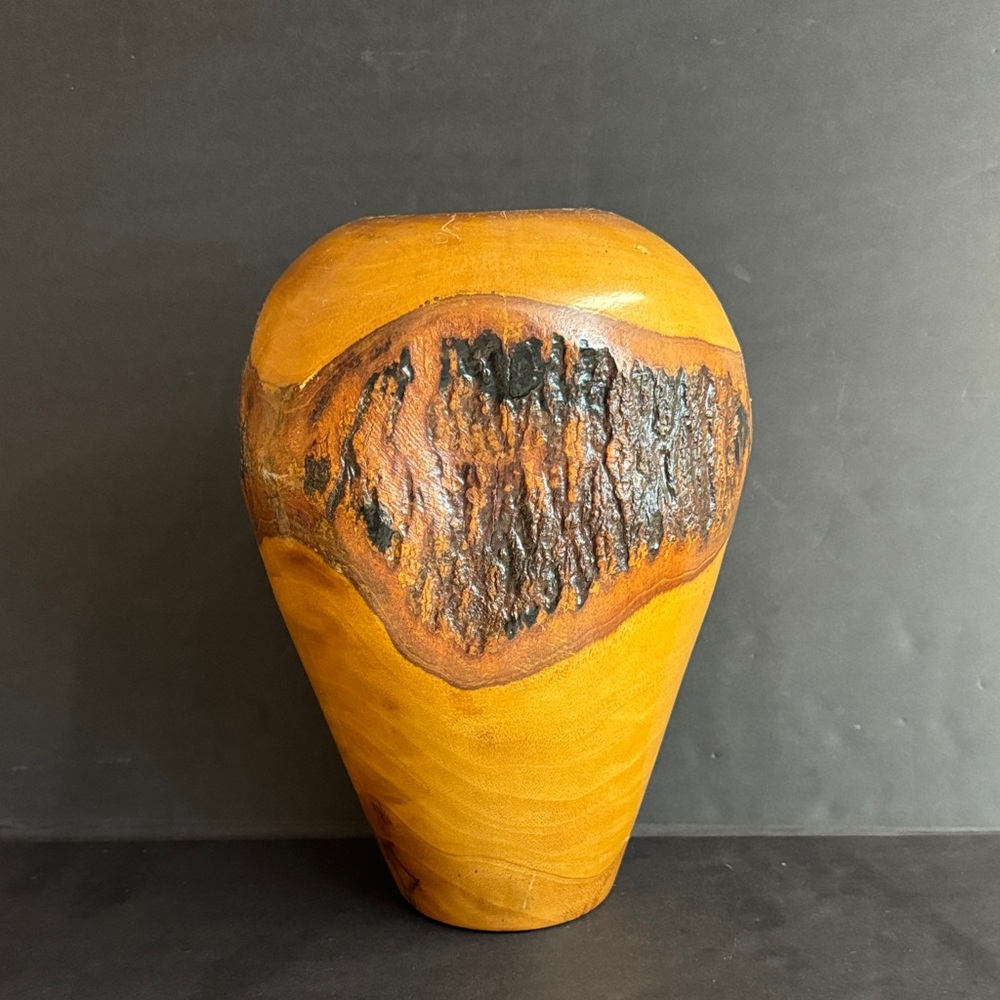 12”Vtg Hand Turned Large Primative wood vase with gorgeous exposed bark.12”